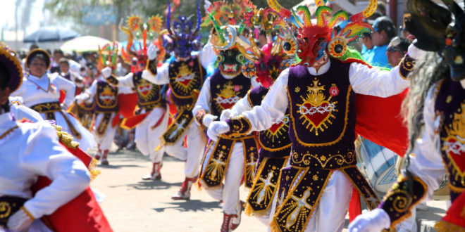 Fiesta de la Tirana - Traditionelles Kulturereignis mit Tanz und Musik von Chile
