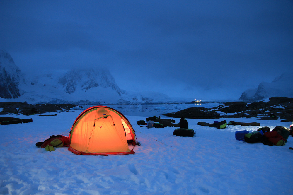 Eine Nacht unter freiem Himmel auf der Antarktischen Halbinsel